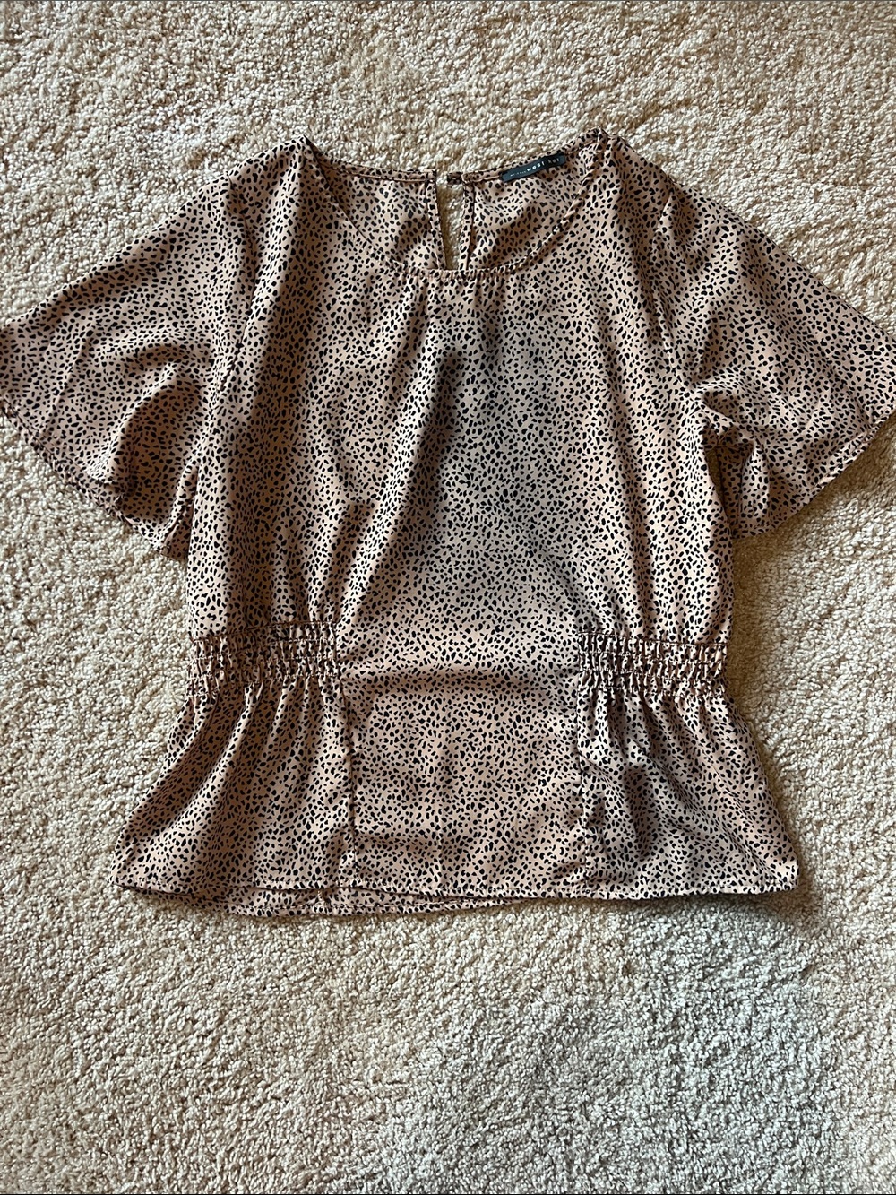 West Kei Stitch Fix animal print camel blouse Small work casual